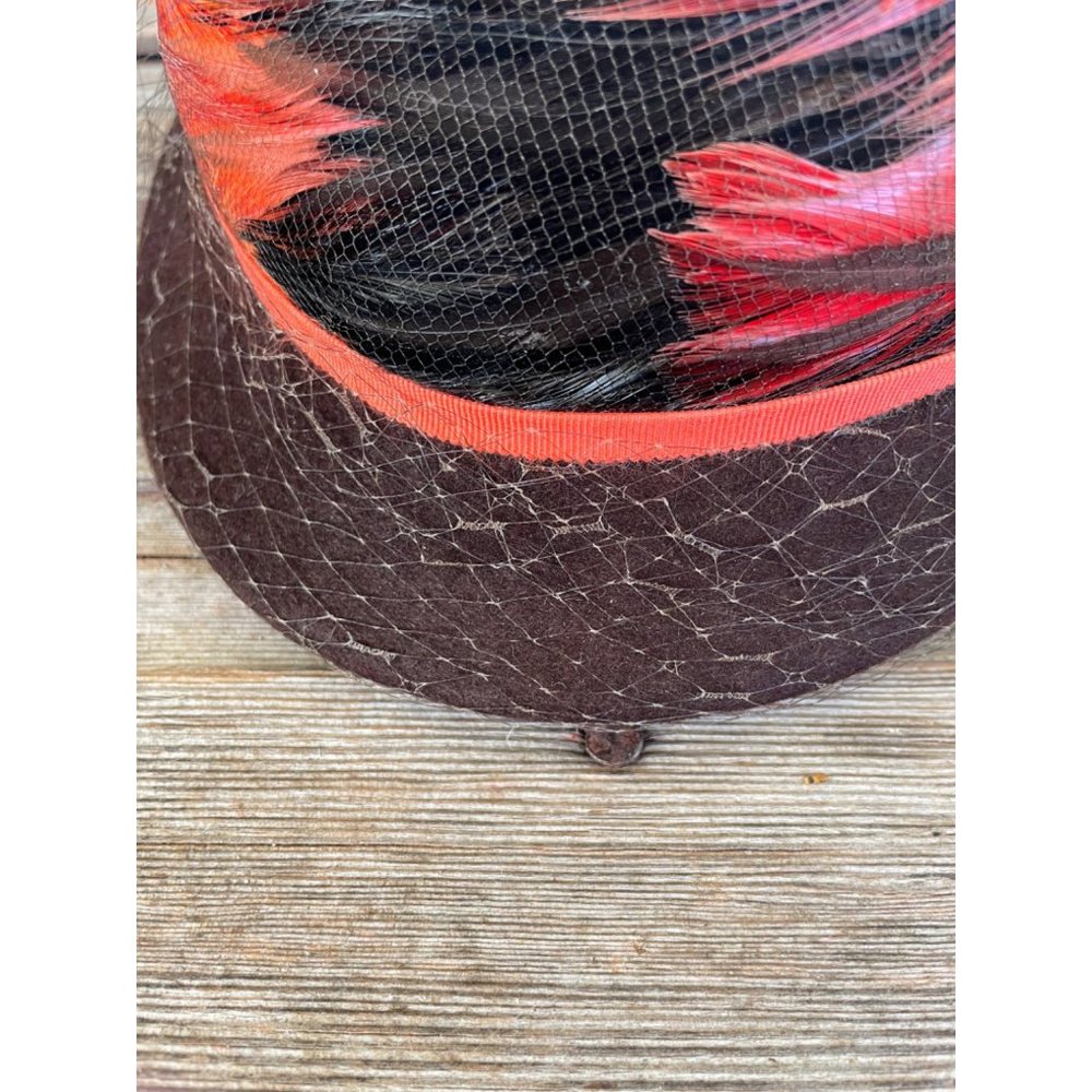 Vintage 1940s HAt Brown Wool Dyed Orange Peasant Feathers - Picture 6 of 12